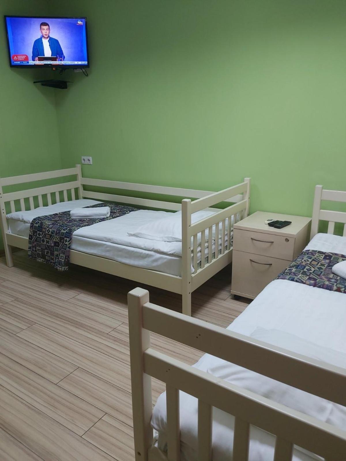 Guest House "Vladimirskaya 42" Kiev Luaran gambar