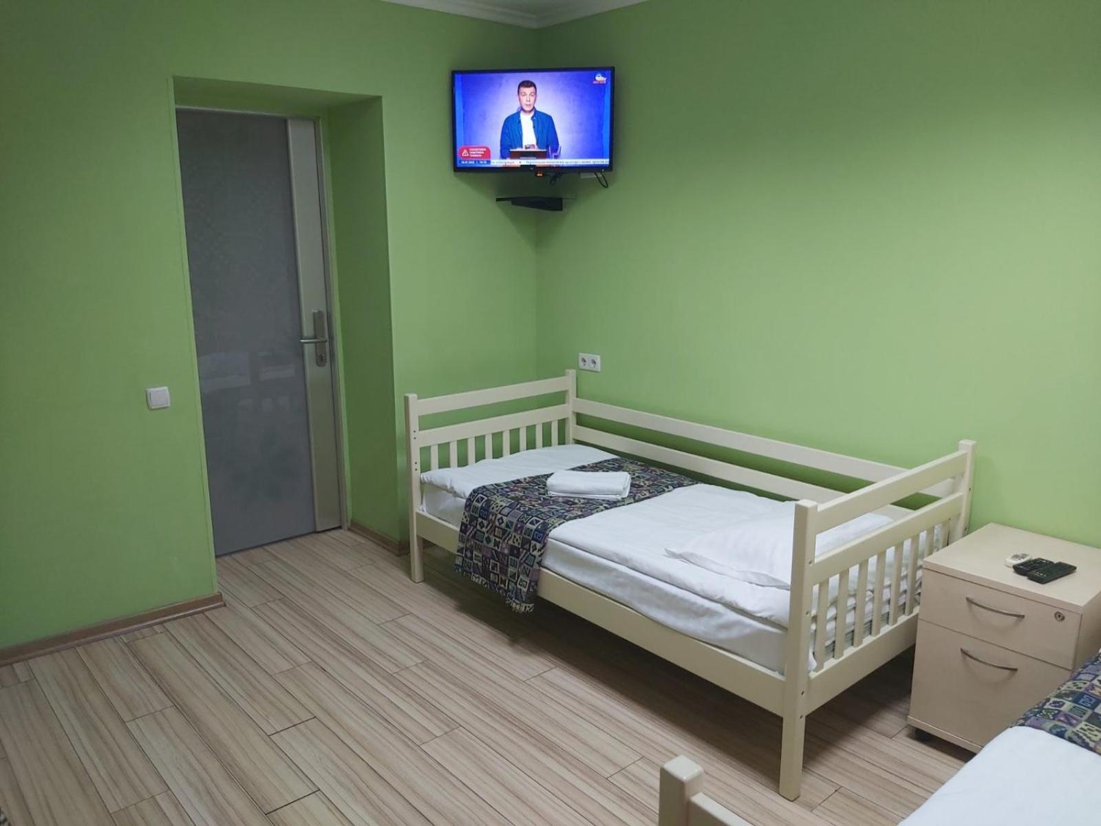 Guest House "Vladimirskaya 42" Kiev Luaran gambar